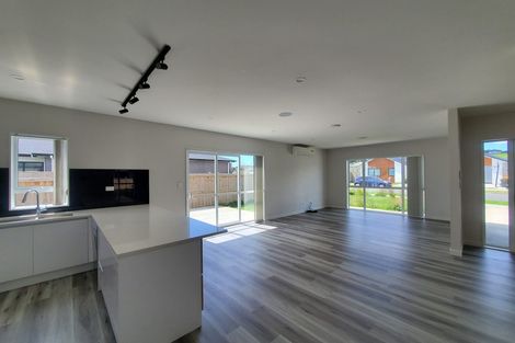 Photo of property in 16 Perkins Street, Papakura, 2110