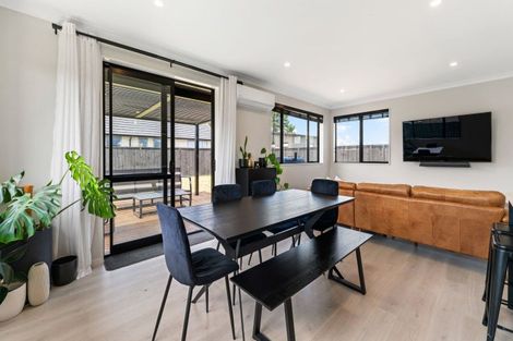 Photo of property in 4 Orawahi Road, Glenbrook, 2681