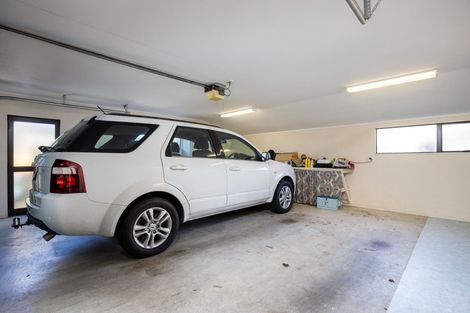 Photo of property in 5 Karina Road, Merrilands, New Plymouth, 4312