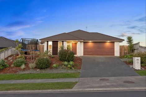 Photo of property in 43 Beachwood Drive, Hatfields Beach, Orewa, 0931
