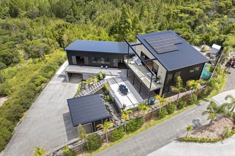 Photo of property in 246 Hillcrest Road, Wainui, 0931