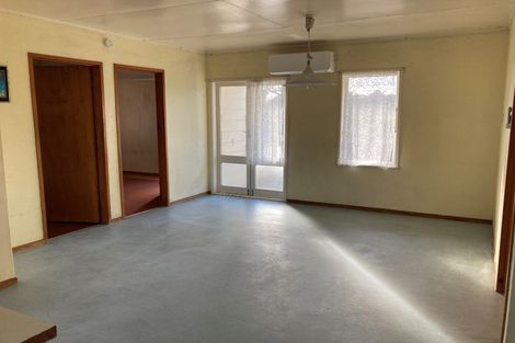 Photo of property in 7 Mirage Place, Beach Haven, Auckland, 0626