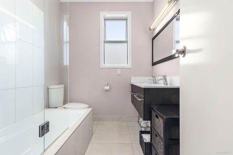 Photo of property in 10 Matatea Avenue, Pukekohe, 2120