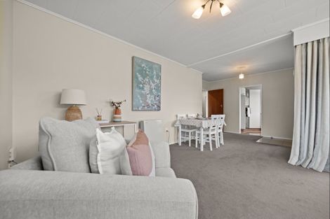 Photo of property in 16 Drury Street, Cloverlea, Palmerston North, 4412