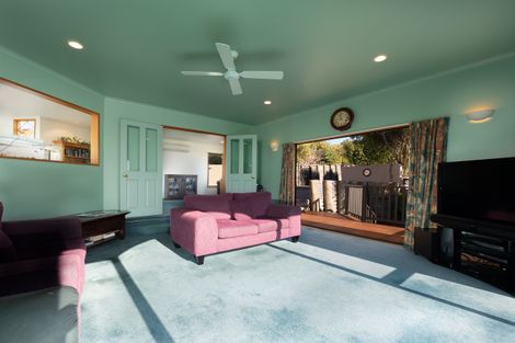 Photo of property in 33 Harry Ell Drive, Cashmere, Christchurch, 8022