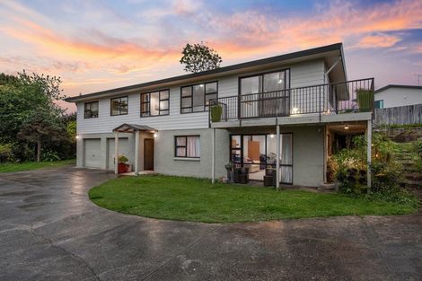 Photo of property in 33 Waikite Road, Welcome Bay, Tauranga, 3112