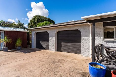 Photo of property in 11 Kelly Street, Baylys Beach, Dargaville, 0377