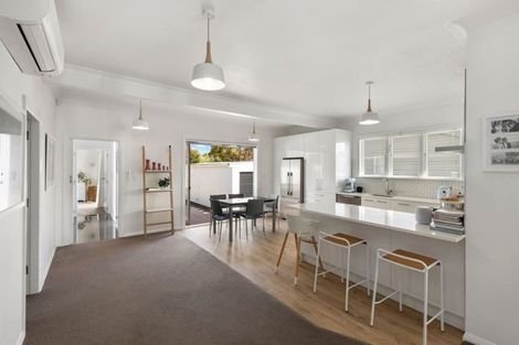 Photo of property in 16 Avon Street, Waterloo, Lower Hutt, 5011