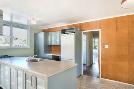 Photo of property in 1 Archlynn Road, Kelston, Auckland, 0602