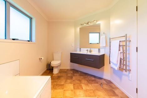 Photo of property in 20 Glenwood Grove, Whatawhata, Hamilton, 3285