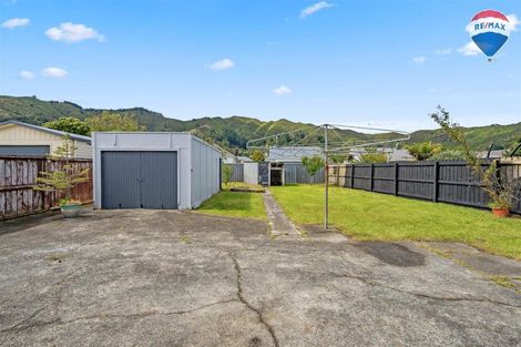 Photo of property in 22 Shearer Crescent, Naenae, Lower Hutt, 5011