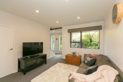 Photo of property in 9 Ruskin Place, Westown, New Plymouth, 4310