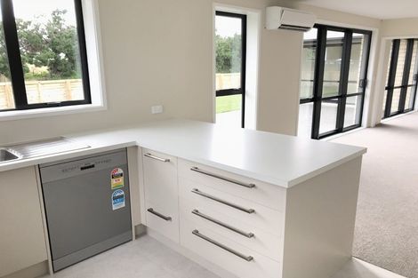 Photo of property in 28 Robert Duncan Road, Belfast, Christchurch, 8051