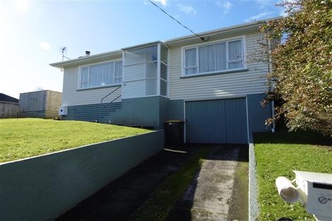 Photo of property in 7 Stuart Place, Blagdon, New Plymouth, 4310