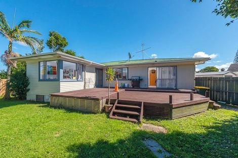 Photo of property in 50 Megan Avenue, Pakuranga Heights, Auckland, 2010