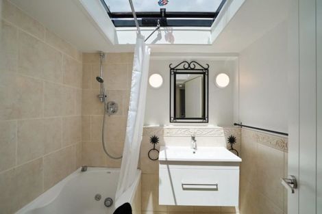 Photo of property in 76a Memorial Avenue, Ilam, Christchurch, 8053