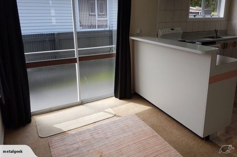 Photo of property in 19 Simons Street, Moturoa, New Plymouth, 4310