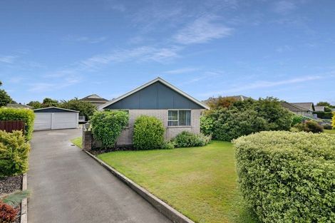 Photo of property in 34 Oakley Crescent, Hornby, Christchurch, 8042
