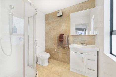 Photo of property in 1 Awatahi Place, Greenhithe, Auckland, 0632