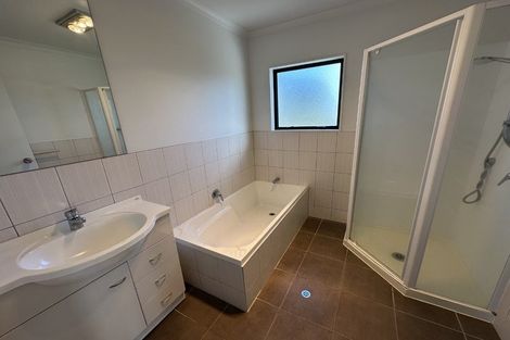 Photo of property in 931 Whangaparaoa Road, Manly, Whangaparaoa, 0930