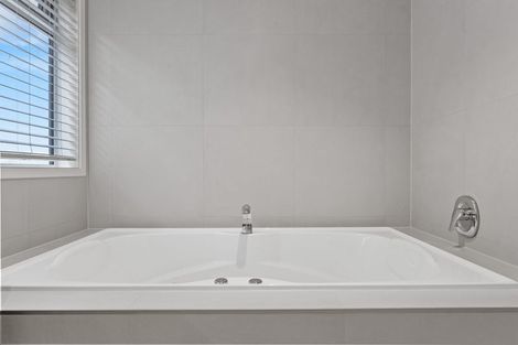 Photo of property in 15 The Strand, Takapuna, Auckland, 0622