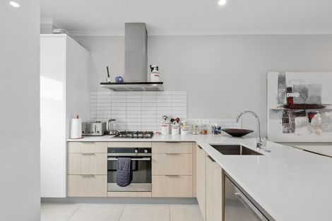 Photo of property in 26a Taikura Avenue, Red Beach, 0932