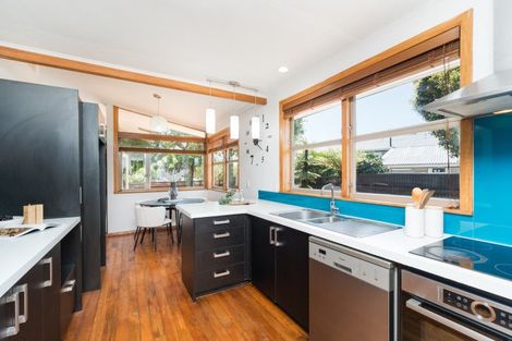 Photo of property in 5 Buick Crescent, Awapuni, Palmerston North, 4412