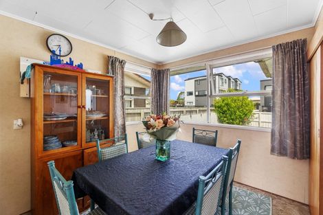 Photo of property in 3 Convair Crescent, Mangere, Auckland, 2022