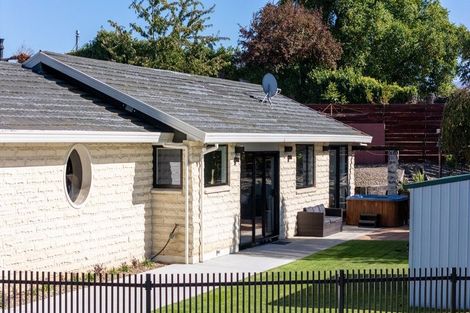 Photo of property in 8 Hart Place, Bridge Hill, Alexandra, 9320