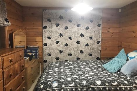 Photo of property in 1/9 Reynolds Place, Torbay, Auckland, 0630