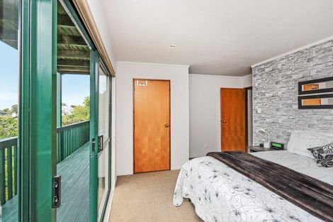 Photo of property in 135 Priestley Terrace, Bluff Hill, Napier, 4110