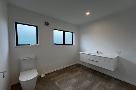 Photo of property in 5 Goldfinch Rise, Unsworth Heights, Auckland, 0632