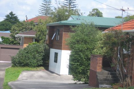 Photo of property in 1/10 Belmont Terrace, Milford, Auckland, 0620