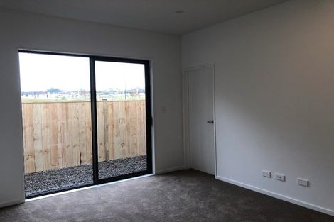 Photo of property in 30 Konoba Avenue, Kumeu, 0810