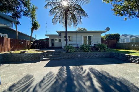 Photo of property in 170 Main Road South, Raumati South, Paraparaumu, 5032