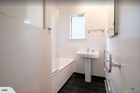 Photo of property in 15 Otahuri Crescent, Greenlane, Auckland, 1051