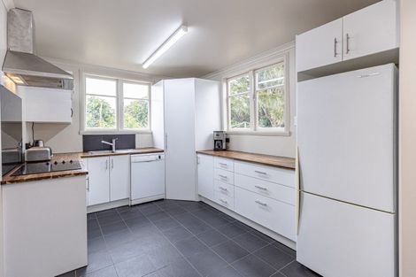 Photo of property in 1 Kotuku Street, Castlecliff, Whanganui, 4501