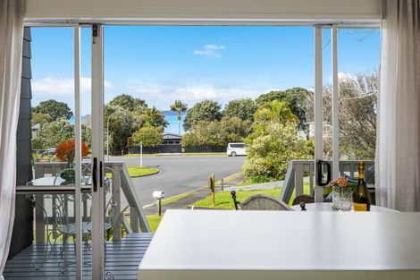 Photo of property in 9 Sunlight Promenade, Snells Beach, 0920