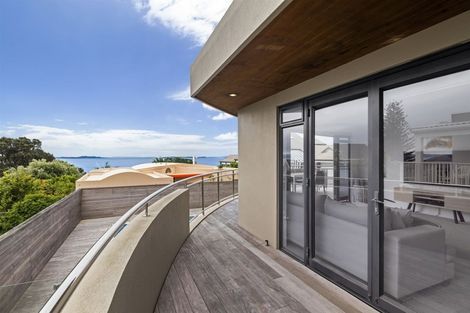 Photo of property in 18 Pacific Parade, Army Bay, Whangaparaoa, 0930