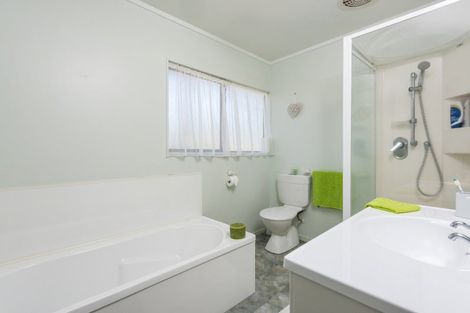 Photo of property in 3 Idesia Grove, Matua, Tauranga, 3110