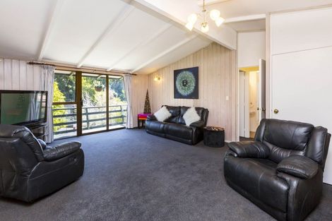 Photo of property in 8 Goodwin Place, Pinehaven, Upper Hutt, 5019