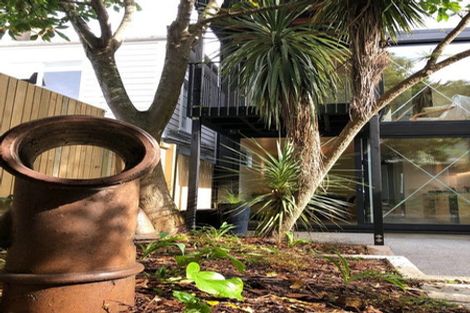 Photo of property in 108 Aro Street, Aro Valley, Wellington, 6021