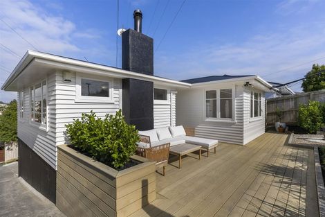 Photo of property in 42 Ellis Avenue, Mount Roskill, Auckland, 1041