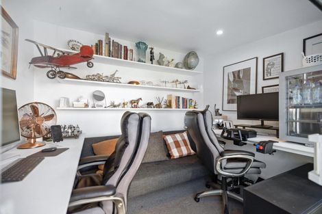 Photo of property in 13 Argyle Place, Arrowtown, 9302