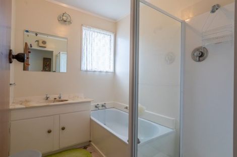 Photo of property in 29 Sylvan Avenue, Waikanae, 5036