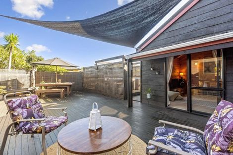 Photo of property in 18 Wood Leigh, Paraparaumu Beach, Paraparaumu, 5032