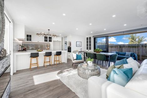 Photo of property in 2c Bledisloe Street, Cockle Bay, Auckland, 2014
