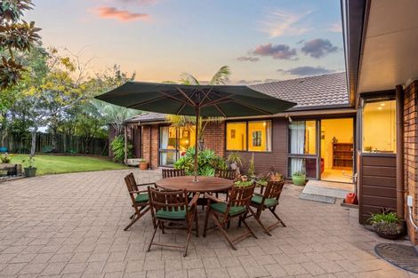 Photo of property in 1 Crestview Place, Browns Bay, Auckland, 0630