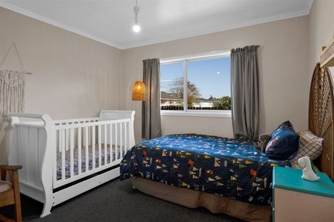 Photo of property in 7a Penrith Street, Westown, New Plymouth, 4310