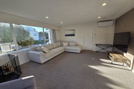Photo of property in 35 Acacia Avenue, Maungaraki, Lower Hutt, 5010